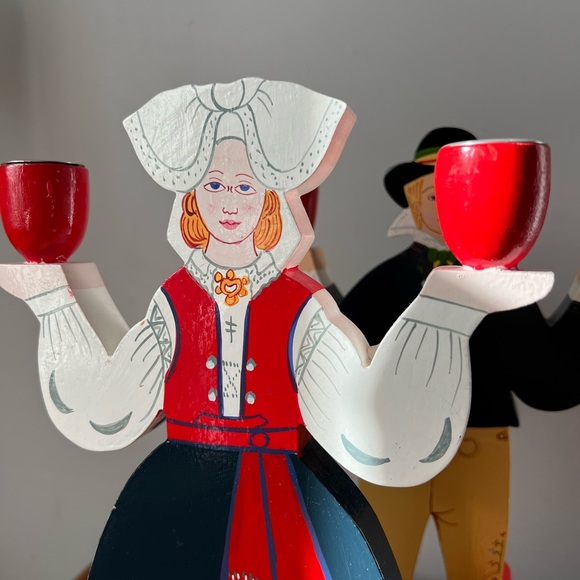 Pair of vintage Scandinavian wooden candlestick holders - Picture 9 of 12